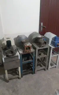 ۵ عدد چرخ گوشت صنعتی ۳۲ سالم بدون موتور