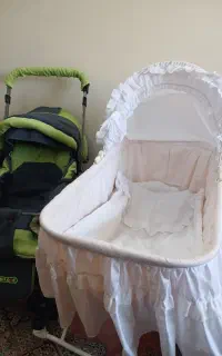 فروش کالسکه و روروعک و گهواره بچه