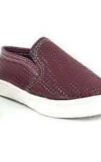 کفش پسرانه کودکانه