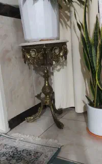 میز تلفن برنجی
