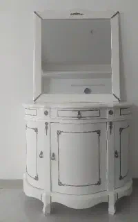 کنسول و آینه