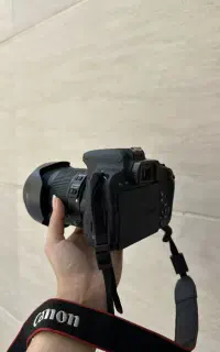 دوربین Canon 800D