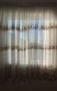 پرده حریر در حد نو