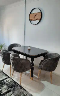 میزناهار خوری ۴ نفره