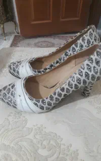 کفش پاشنه زنانه رسمی و مجلسی