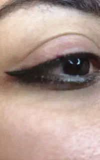 انجام خدمات زیبایی، آرایش دائم و اصلاح صورت وبدن