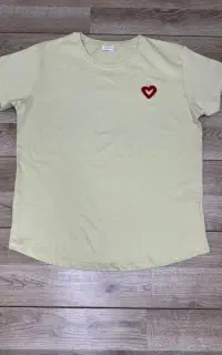 تی شرت ساده طرح قلبی