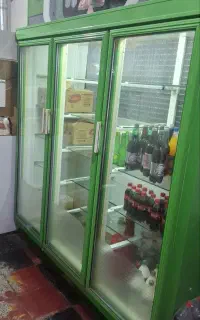 یخچال ایستاده فروشگاهی ۳ درب شیشه‌ای
