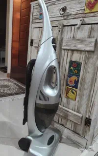 جاروشارژی تمیزوسالم مارک midea