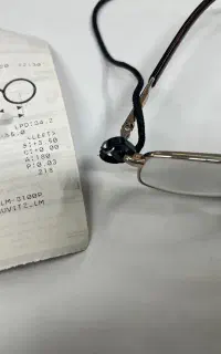 عینک پیدا شده