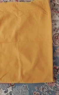 ۴ کوسن مربعی و ۲ کوسن مستطیل شکل