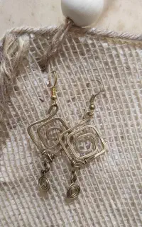 گوشواره های دسساز