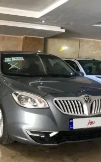برلیانس ۳۳۰ مدل ۹۶ در حد صفر