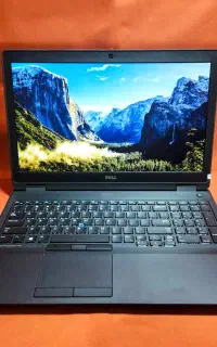 لپ‌تاپi7 n6با2Gگرافیک،رم8 SSD256نقشه‌کشی،فتوشاپ