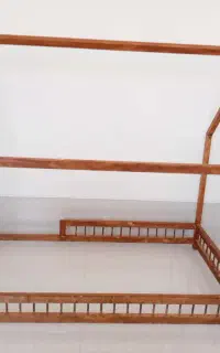 تخت خواب کلبه ای