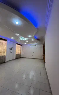 رهن آپارتمان بسیار تمیز  ۱۴۰ متری خیابان سنگی ۱۳۹۰
