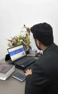 وکیل پایه یک دادگستری با۱۲سال سابقه وکالت دادگستر