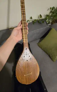 سه تار مهر کاظمی.