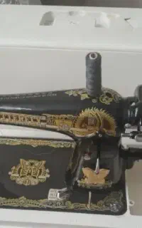 چرخ خیاطی خانگی قدیمی