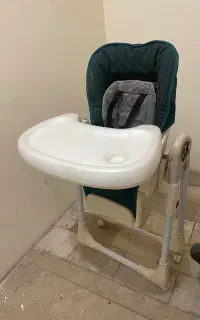 صندلی غذاخوری کودک