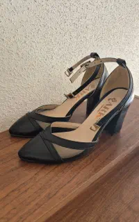 کفش پاشنه بلند