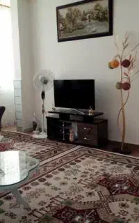 اشپزی و‌ انجام کارهای خونه