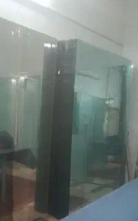 شیشه‌ بری،، شیشه‌،،اینه ساختمانی