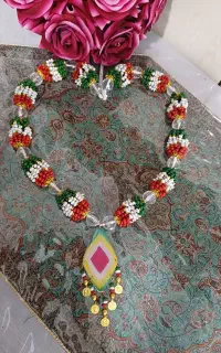 گردنبند ملهو