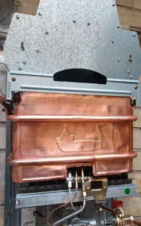 آب گرمکن بوتان B3115 در حد صفر