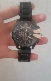 ساعت و قشنگ