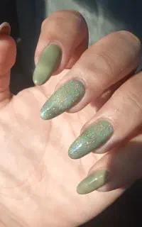 کاشت ناخن و پدیکور قسطی ویژه تابستون