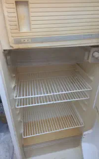 یخچال آزمایش