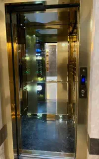آسانسور  یا  پله برقی
