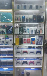 گوشی موبایل لپ‌تاپ پلی