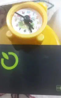 ساعت مچی نیاا