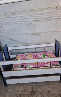 تخت گهوارهای کودک