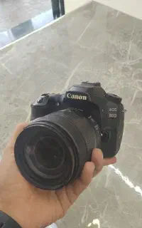 دوربین عکاسی Canon 80D با لنز زوم 18-135 usm