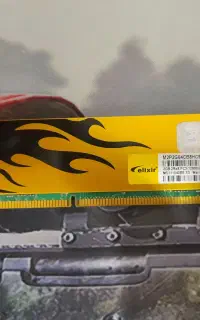تعداد زیادی رم ddr3 . dd2 . مال خودم بوده