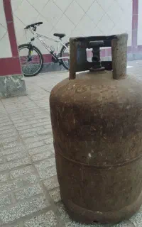 کپسول گاز به همراه رگلاتور