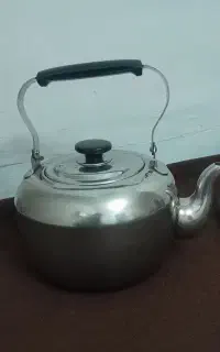 کتری ودوتا قوری سالم وتمیز