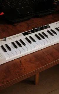 میدی کنترلر arturia keystep37