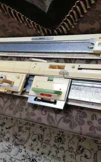 ماشین بافندگی خانگی بسیار کم کار کرده 820