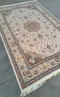 فرش ستاره کویریزد عالی قاپو ۱۲۰۰شانه ۳۶۰۰تراکم