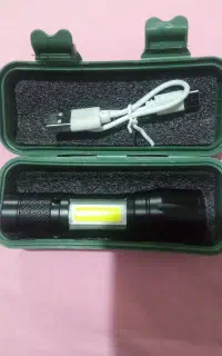 چراغ قوه شارژی