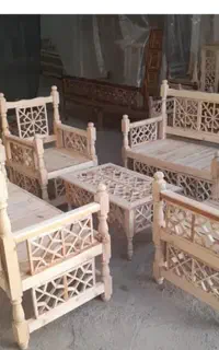 تولیدی تخت سنتی و میز ناهار خوری
