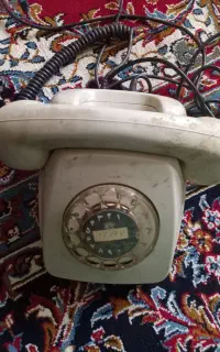 دوعدد تلفن قدیمی سالم