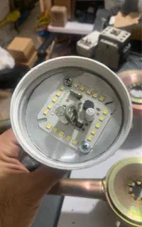 تعمیر انواع لامپ و پرژکتور و محافظ با ارسال رایگان