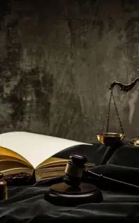وکیل پایه یک دادگستری
