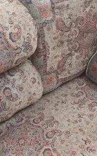 تخت شاهنشین با توشک
