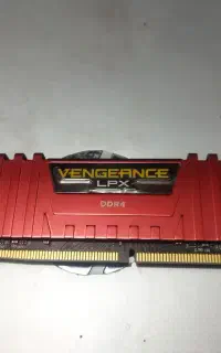 رم دسکتاپ 8GB.  DDR4